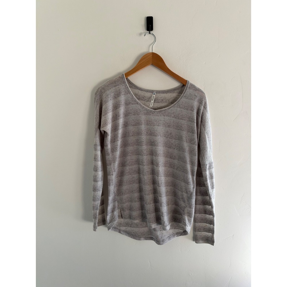 Kuhl Womens Gray Heathered Space Dye V-Neck Long Sleeve Top Size XS